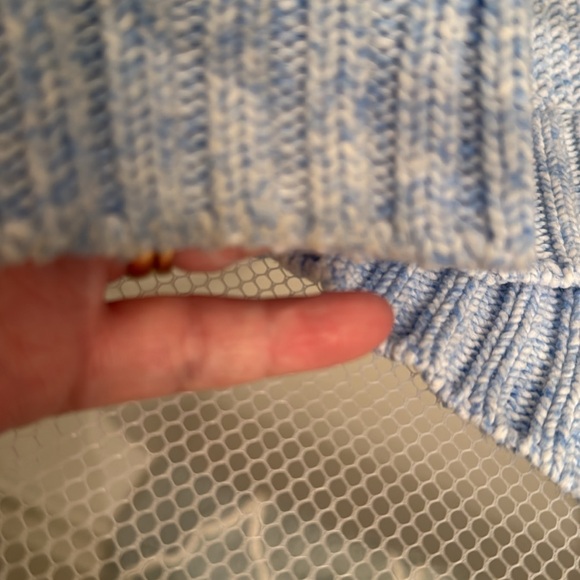 EUC Women’s Size Small Habitat Soft Blue Crew Neck Sweater Fabric Rolled at Neck - Picture 10 of 10